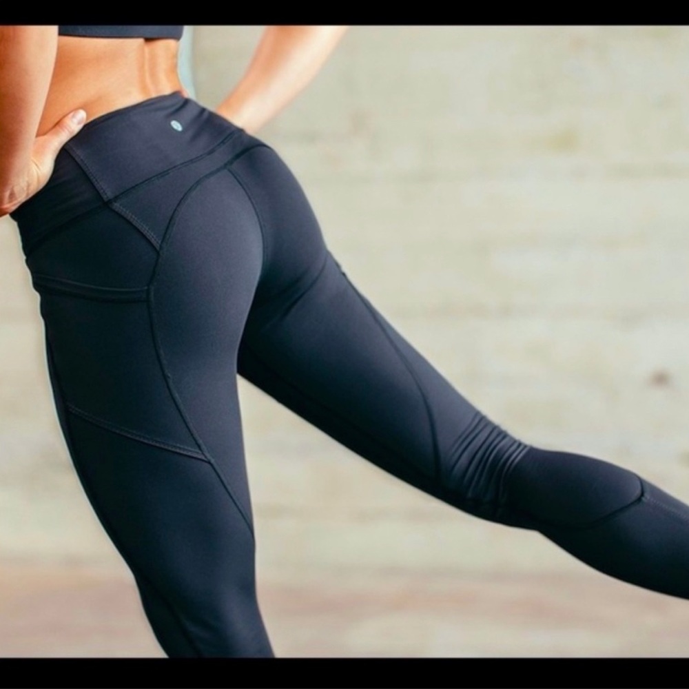 RARE Lululemon All The Right Places